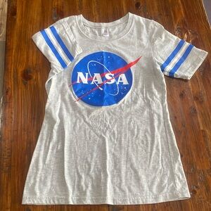 NASA tshirt medium